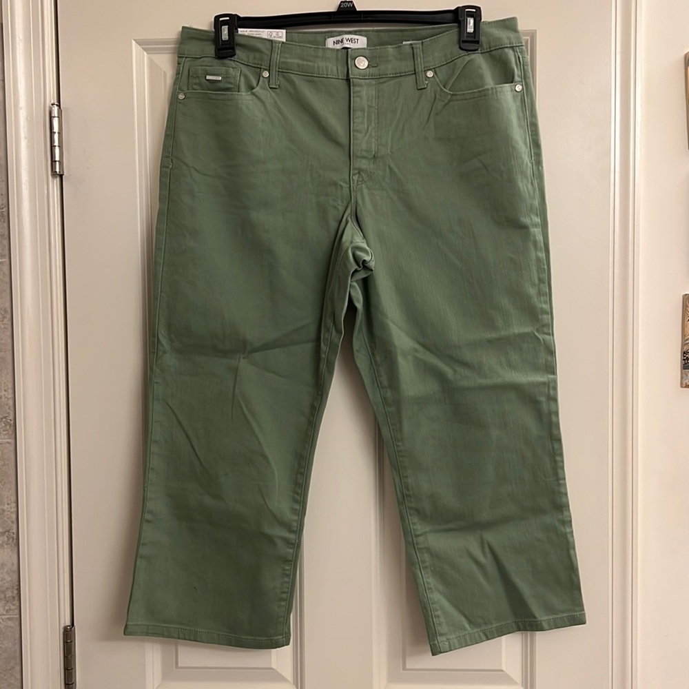 Nine West ladies Capris